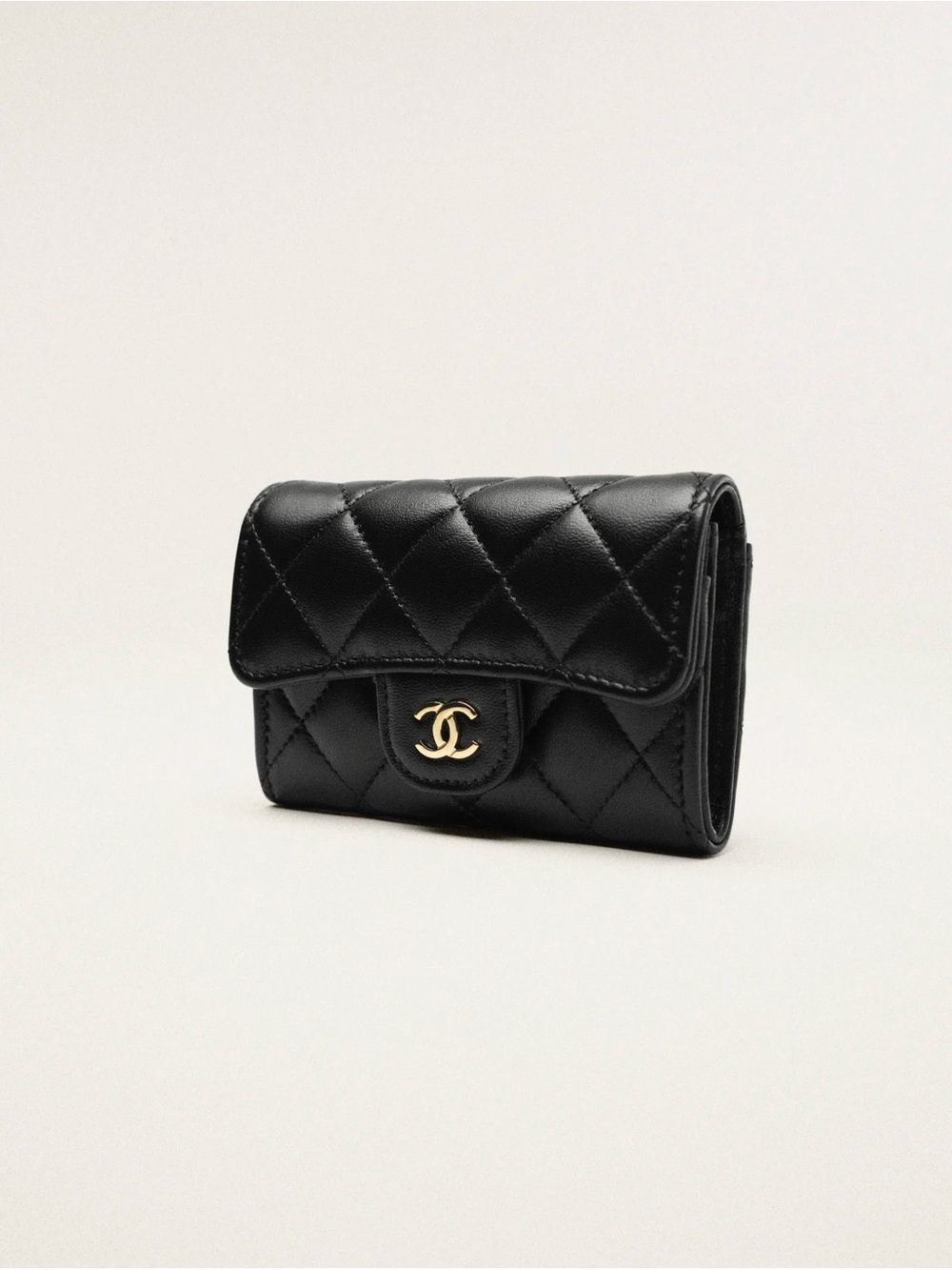 CHANEL Quilted Leather Mini Wallet in Black with Gold CC - Picture 2 of 5